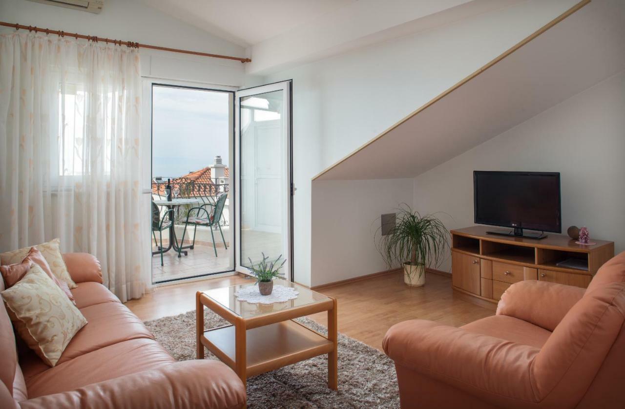Apartments Cvjetni Dvori Makarska Bagian luar foto