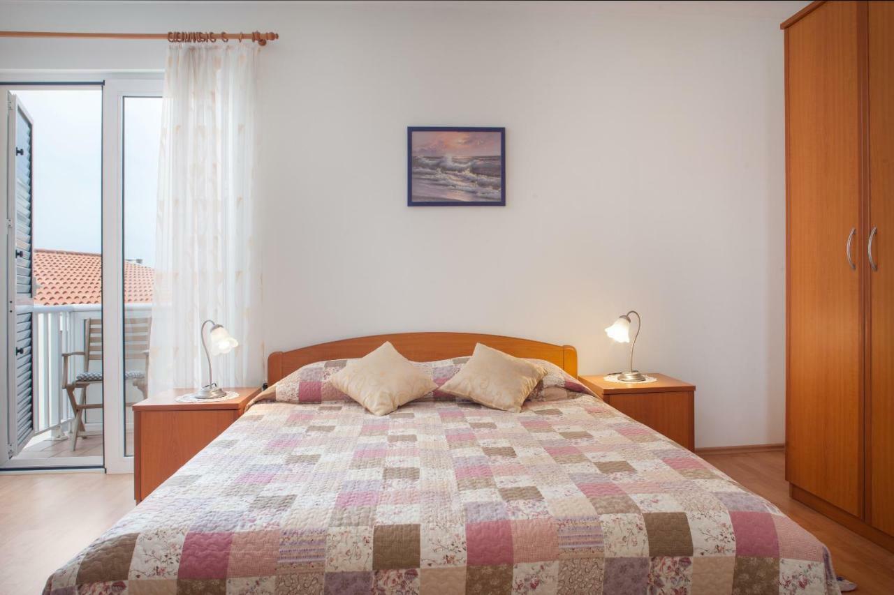 Apartments Cvjetni Dvori Makarska Bagian luar foto
