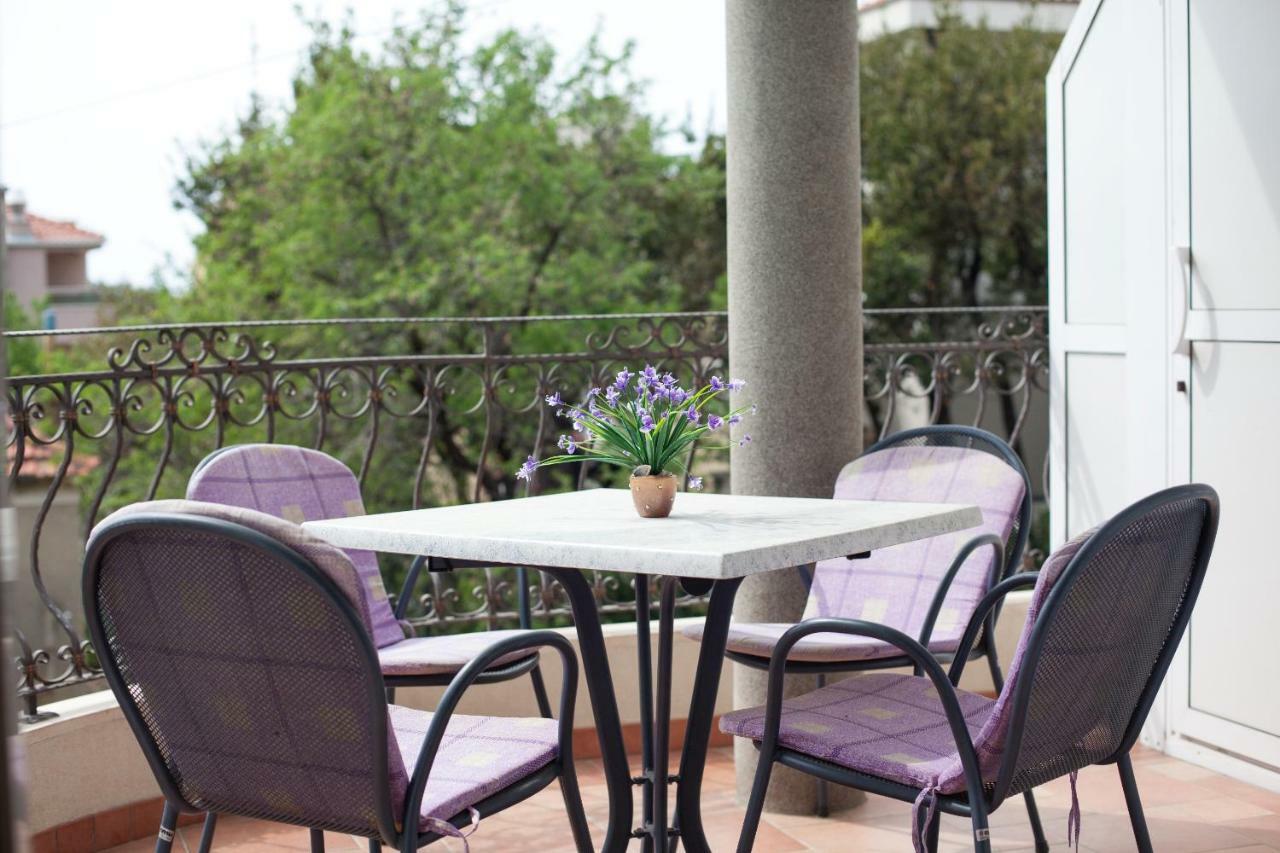 Apartments Cvjetni Dvori Makarska Bagian luar foto