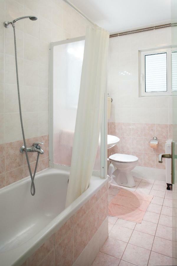 Apartments Cvjetni Dvori Makarska Bagian luar foto